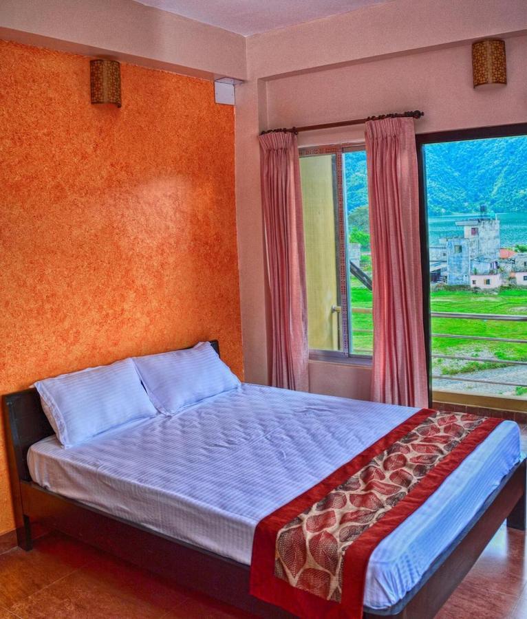 Hotel August Lake Pokhara Ngoại thất bức ảnh